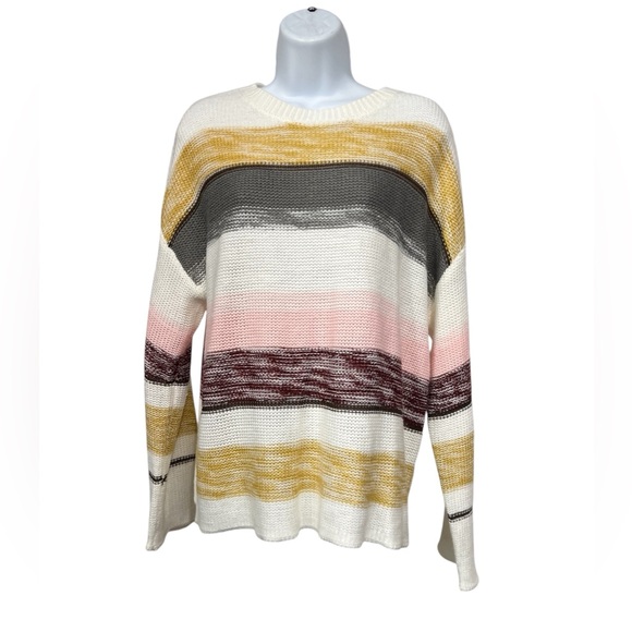 Wanna B Sweaters - Wanna B sweater size large